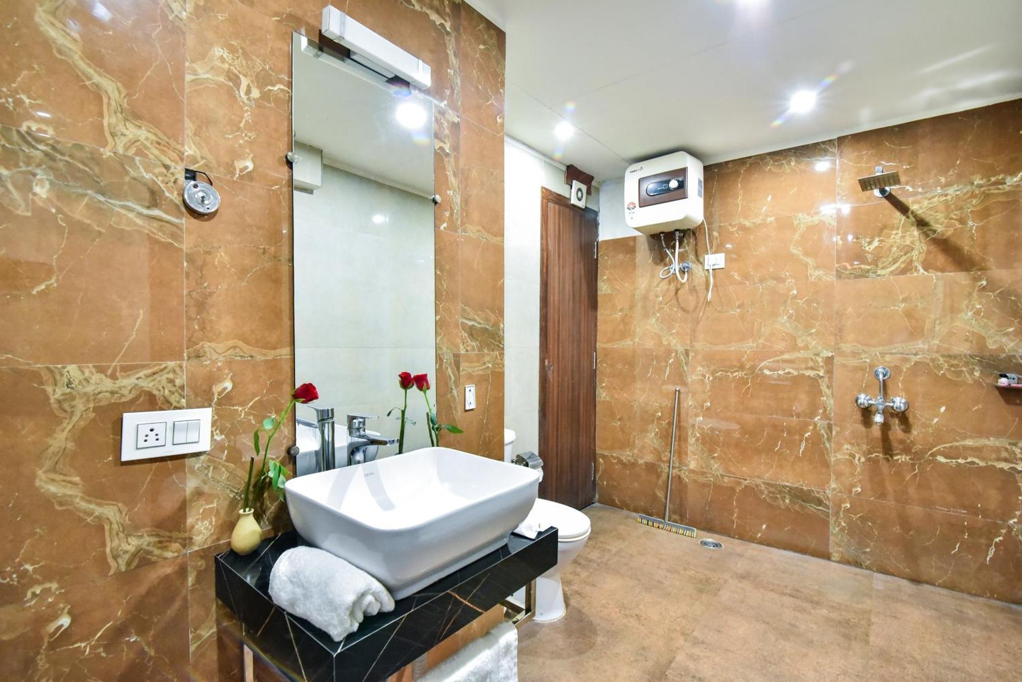 Pinaz Royale Hotell Amritsar Eksteriør bilde