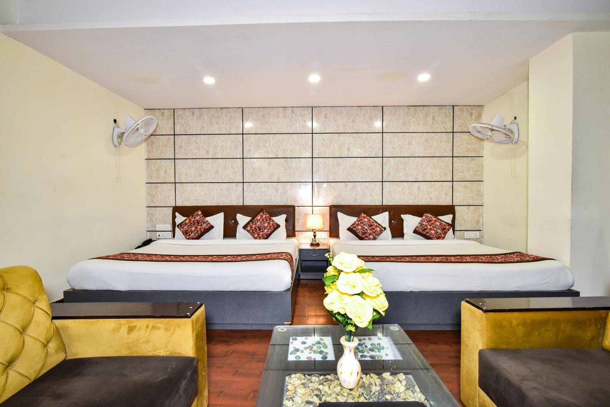 Pinaz Royale Hotell Amritsar Eksteriør bilde