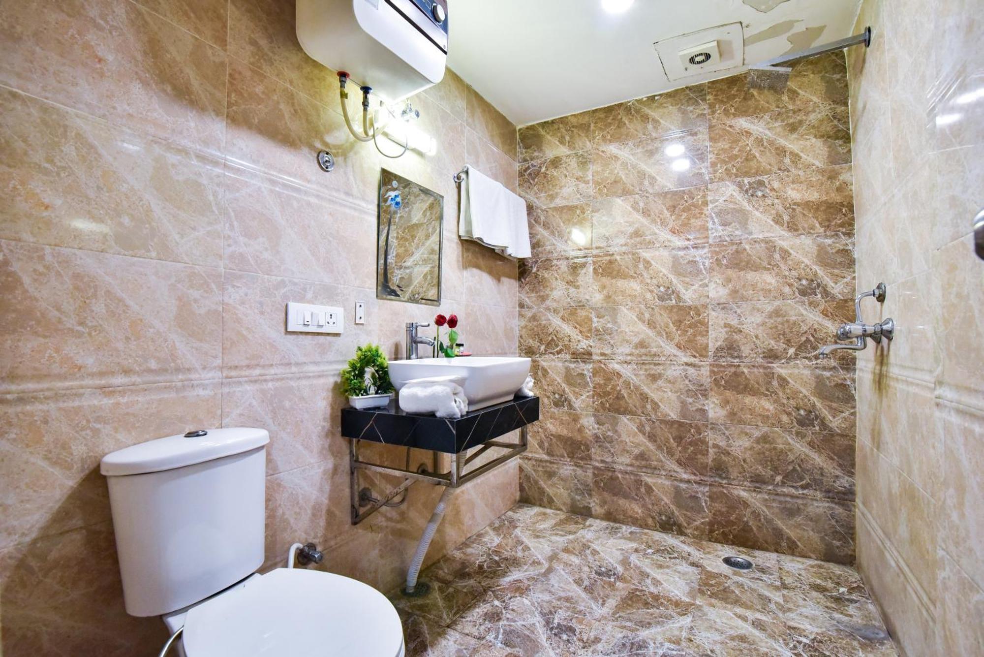 Pinaz Royale Hotell Amritsar Eksteriør bilde