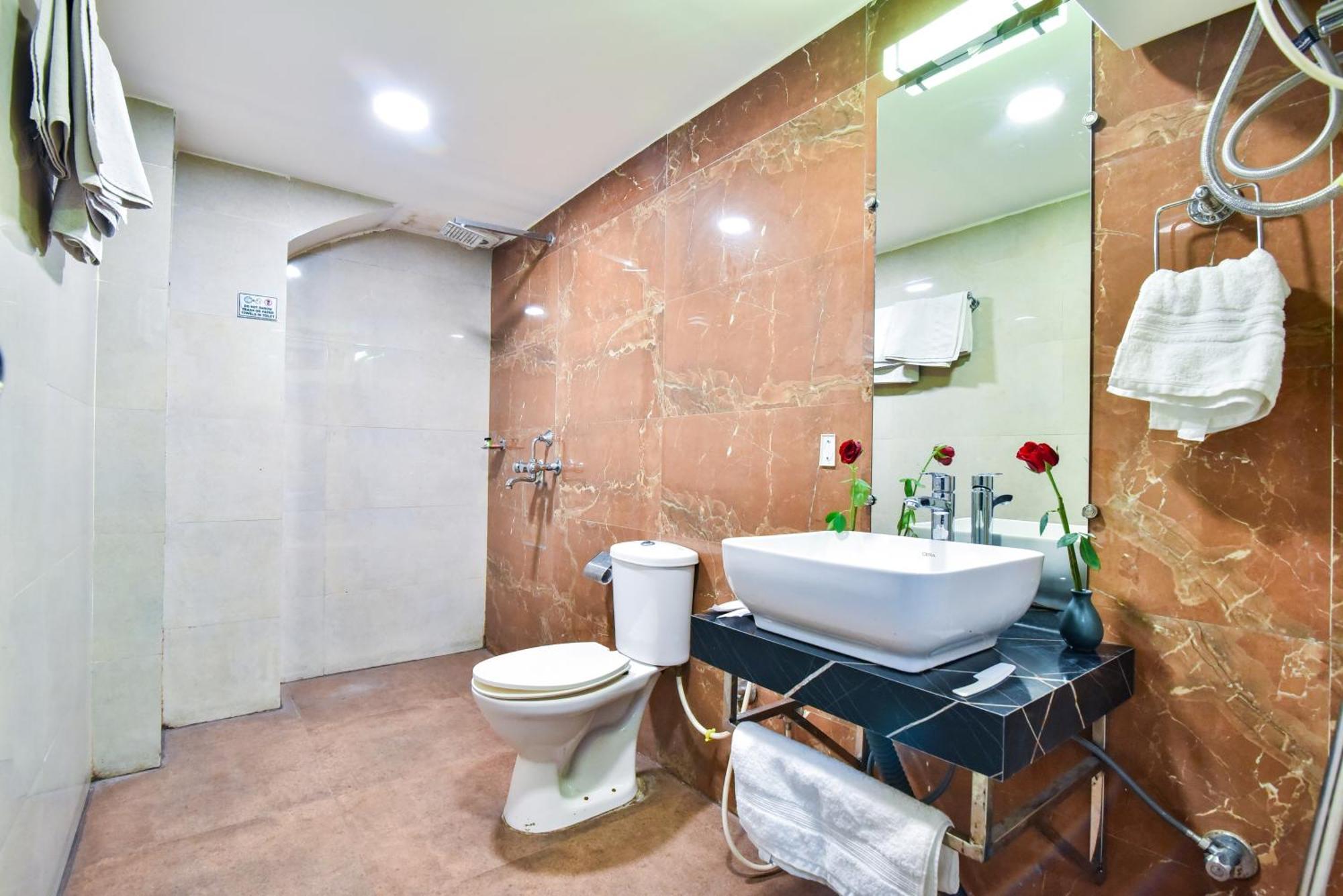 Pinaz Royale Hotell Amritsar Eksteriør bilde