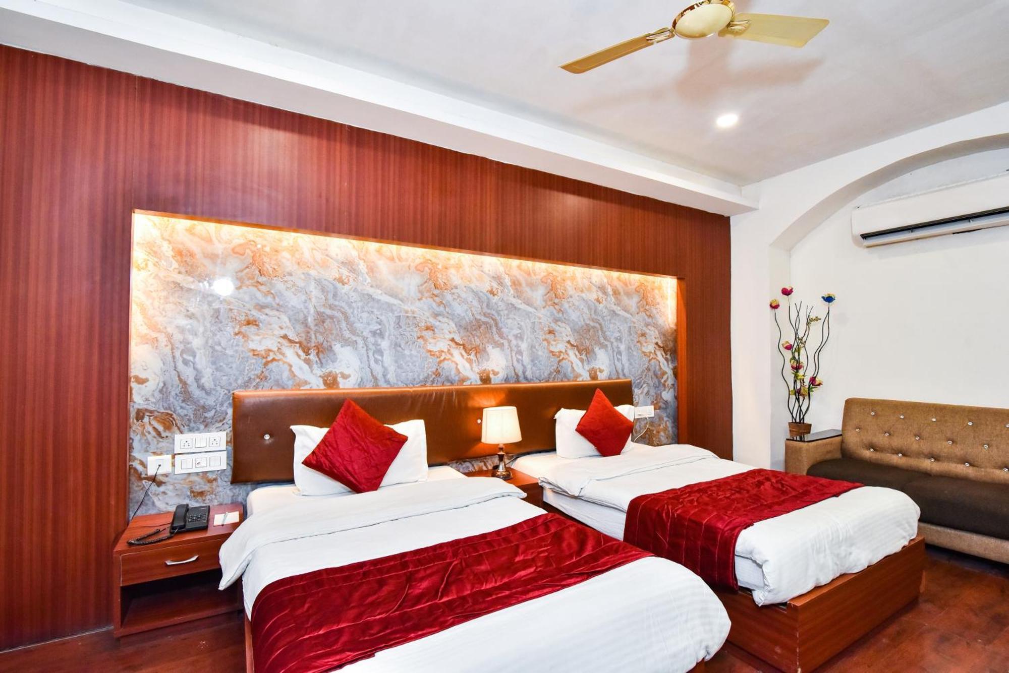 Pinaz Royale Hotell Amritsar Eksteriør bilde