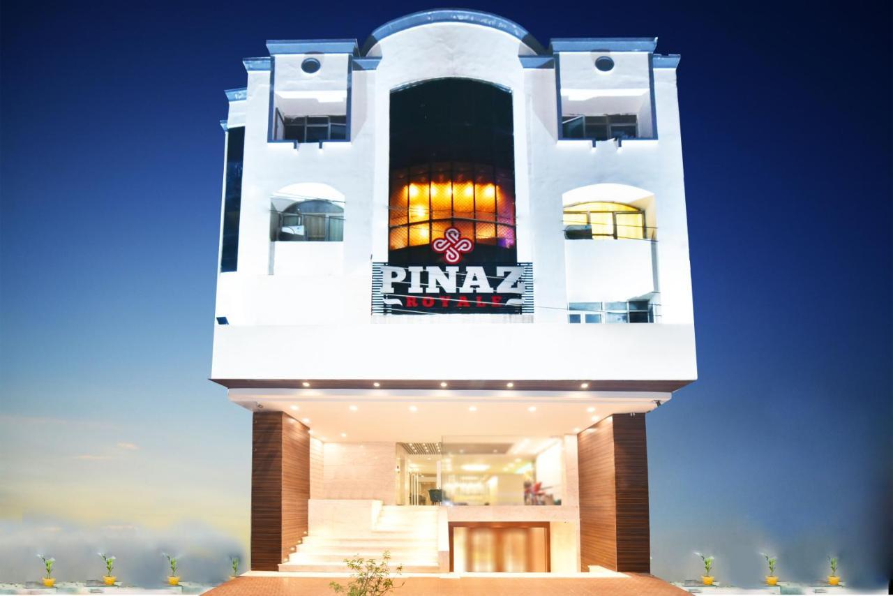 Pinaz Royale Hotell Amritsar Eksteriør bilde
